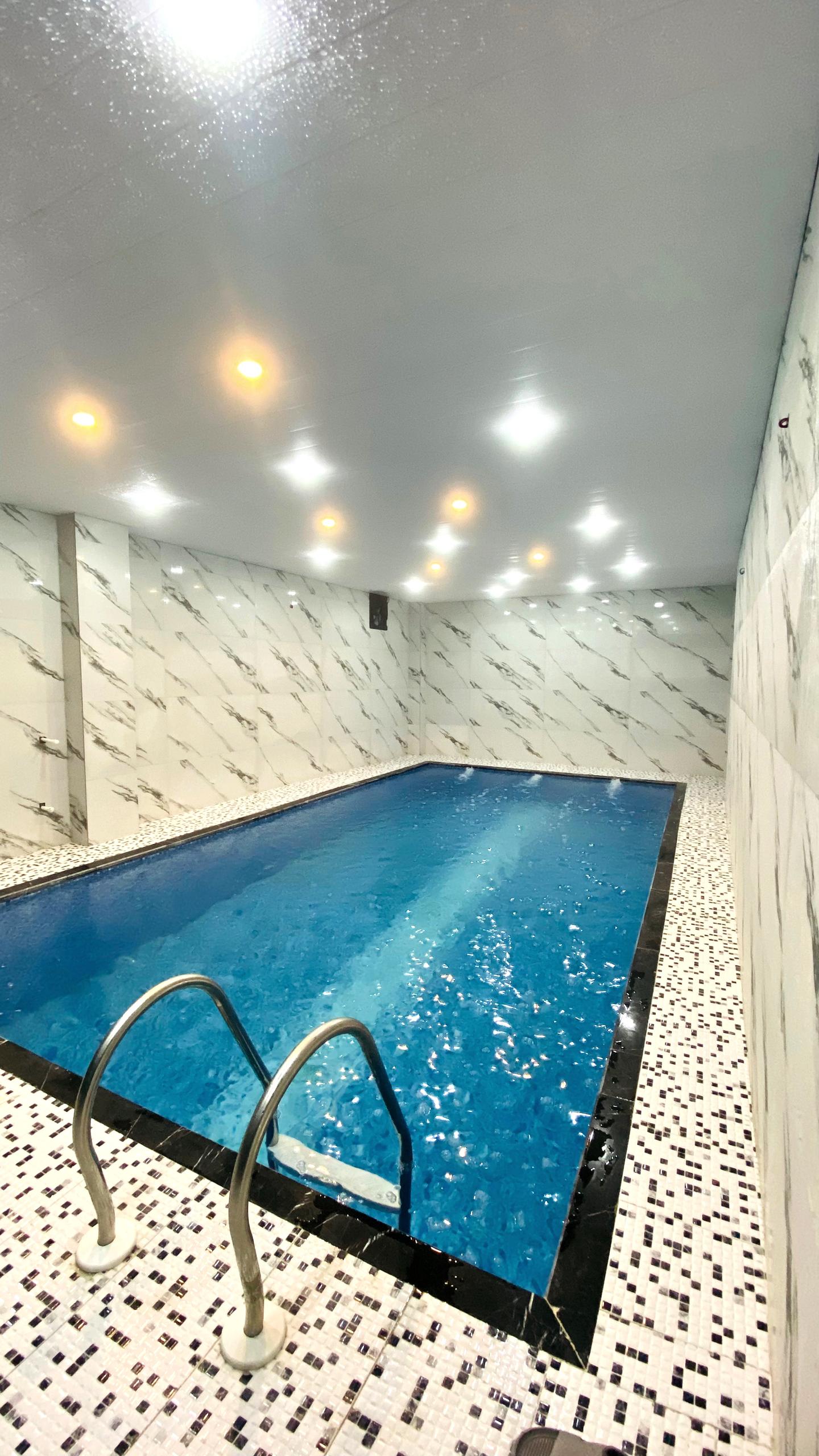 اجاره ویلا سه خوابه استخردار شهری متل قو - تصویر 2